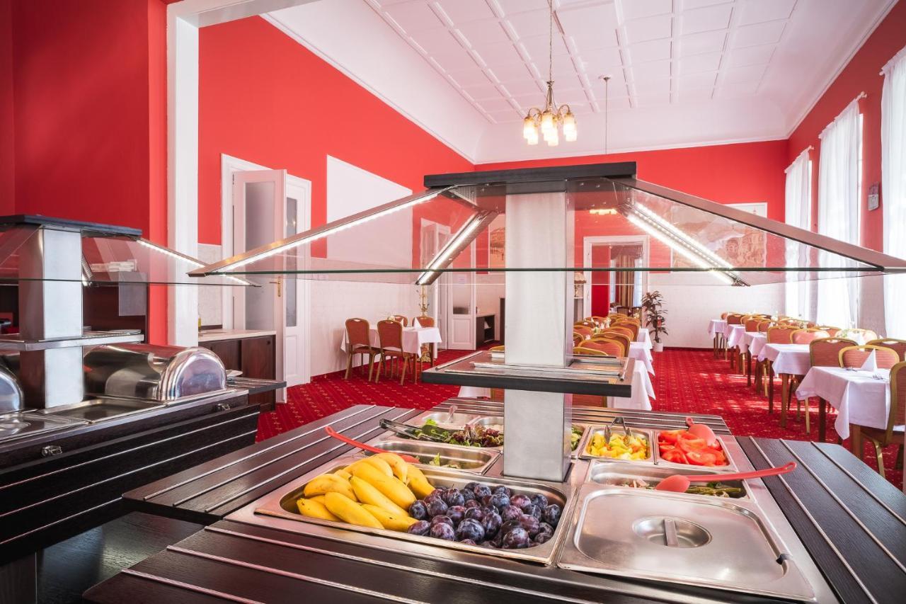 קרלובי וארי Windsor Spa Hotel מראה חיצוני תמונה