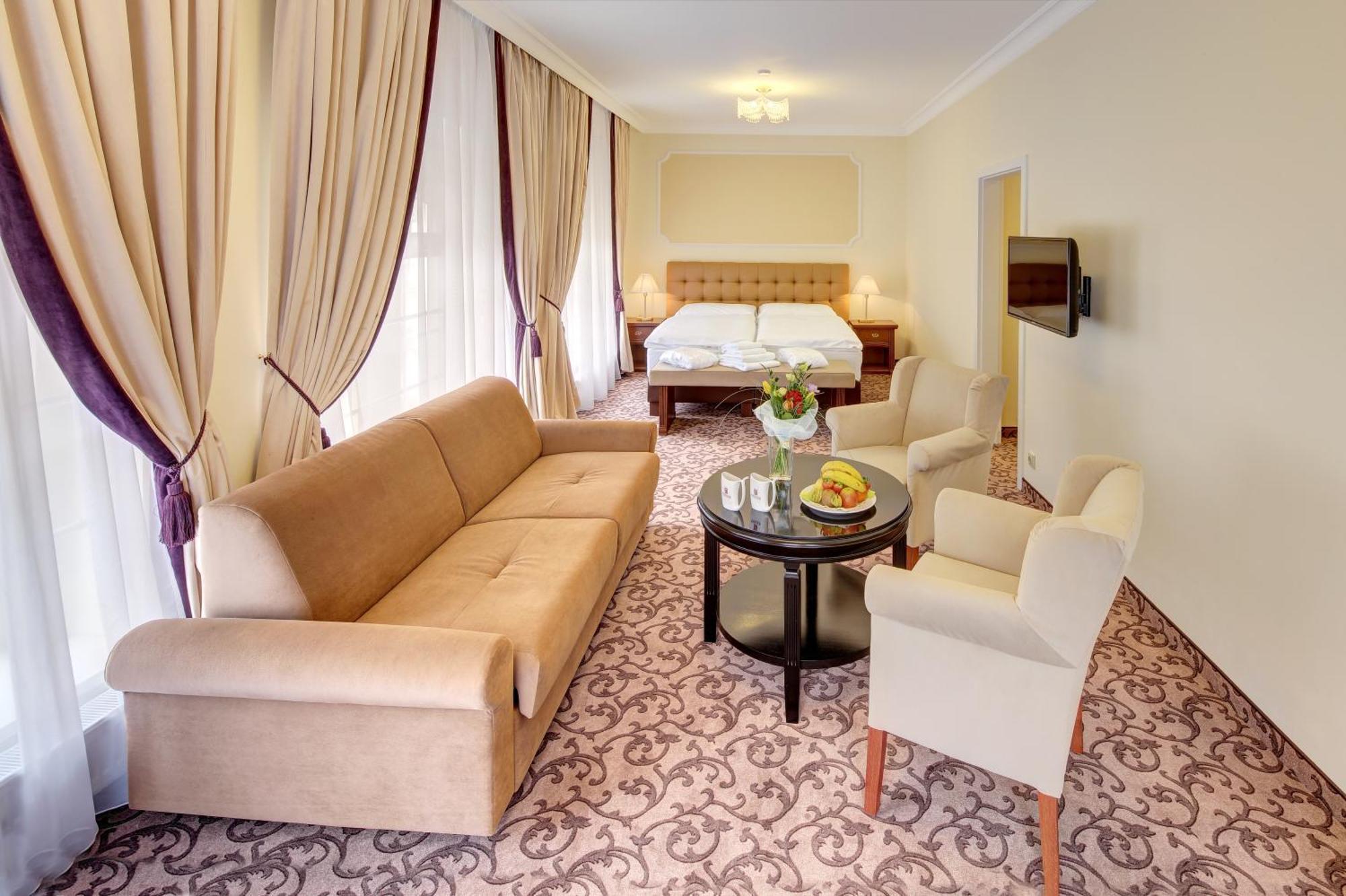 קרלובי וארי Windsor Spa Hotel מראה חיצוני תמונה